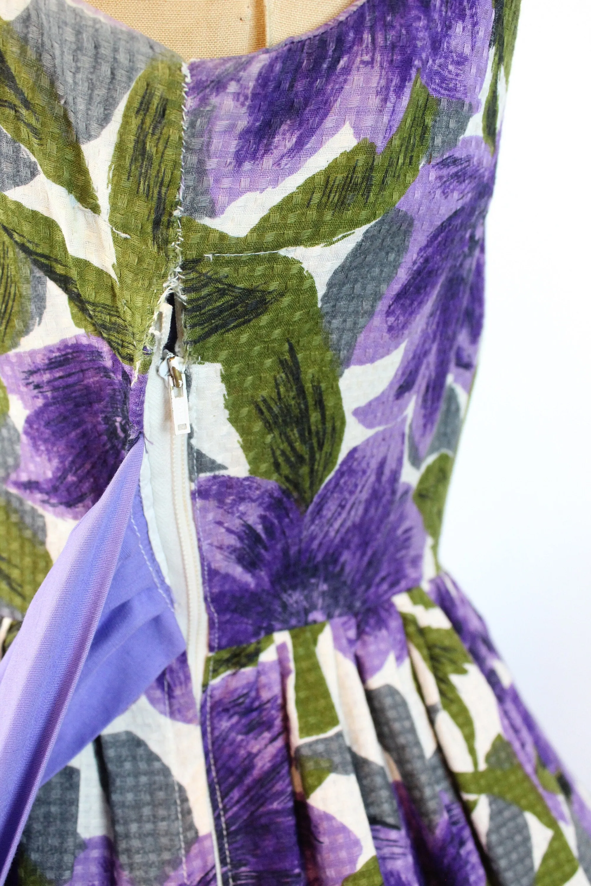 1950s PURPLE flower SASH dress small | new spring